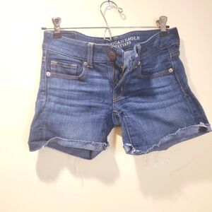 American Eagle short Size 00